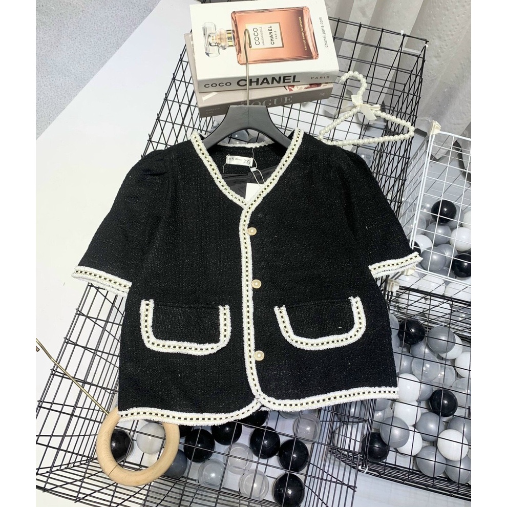 Áo dạ viền cộc tay cổ V Hiện đại | BigBuy360 - bigbuy360.vn