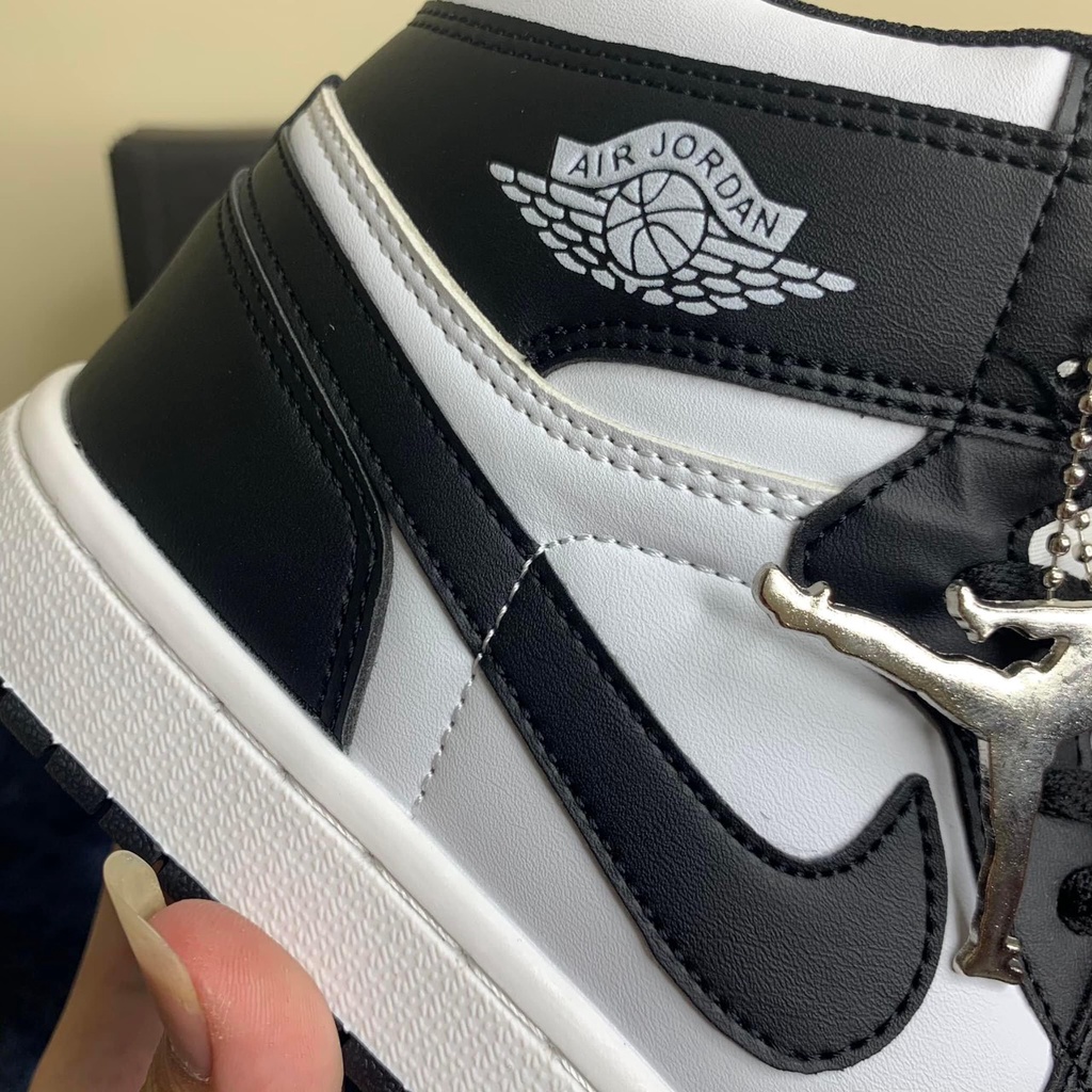 [ 𝐒𝐀𝐋𝐄 ĐẬ𝐌 ] Giày thể thao Jordan cổ cao đen trắng 1 High Twist ( Panda ) jd Đen Trắng, ✅phun box bill✅