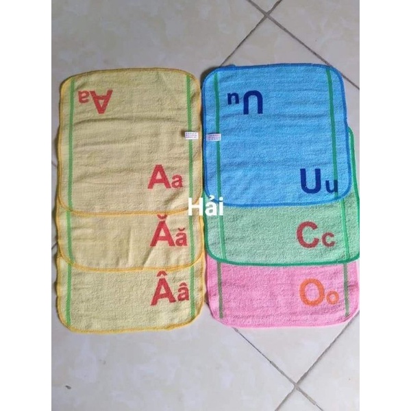 Khăn mầm non in 50 ký hiệu khác nhau