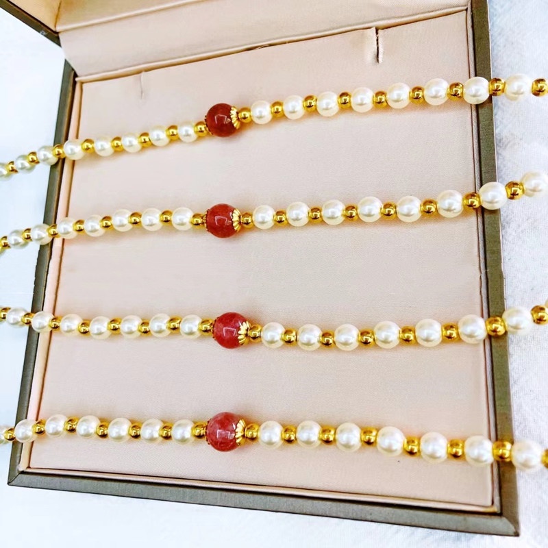 Vòng tay titan nữ không gỉ thiết kế đá thạch anh hồng phong cách thời trang nhẹ nhàng ngọt ngào
