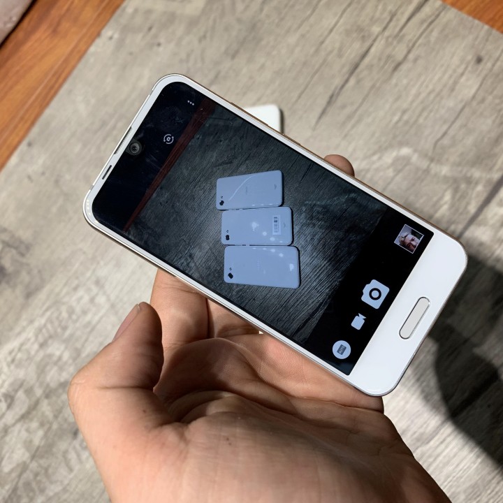 Điện thoại Sharp Aquos R Compact nhỏ gọn , thiết kế lý tưởng , android 9 tiếng việt đầy đủ , snap660-3gb-32gb | BigBuy360 - bigbuy360.vn