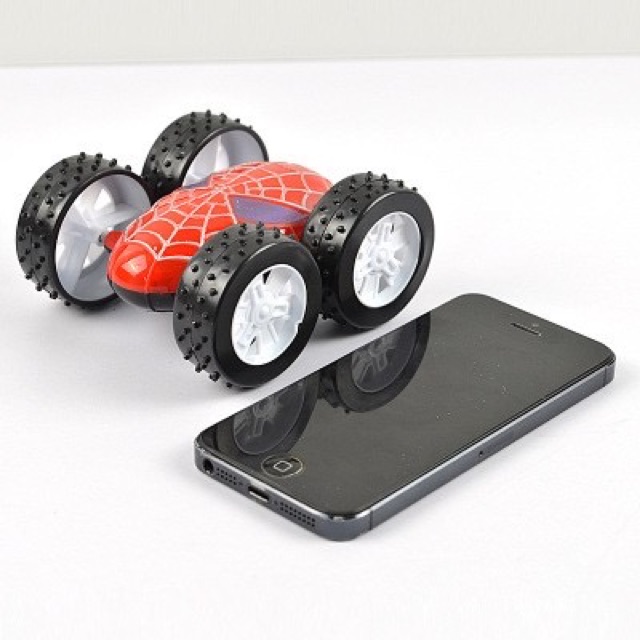 Xe ô tô người nhện xoay 360 độ đi 2 mặt