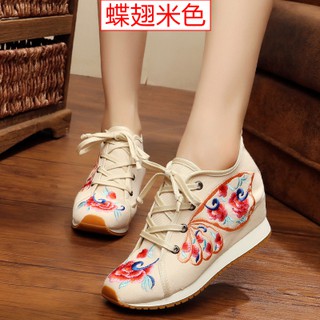 Giày thêu dáng thể thao loại buộc dây
