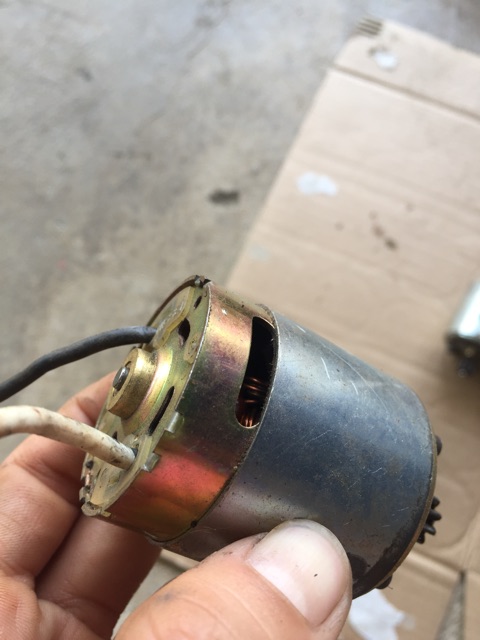 Moto 9v - 14v + bộ nhông và 1 ổ bi 1 chiều