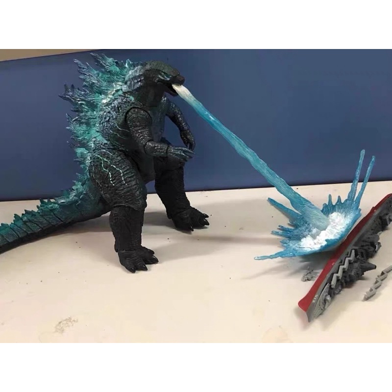 Mô hình NECA Godzilla 2019 SHM Ultraman - Figure Quái Vật Ver 2 King of the Monsters Lửa Xanh