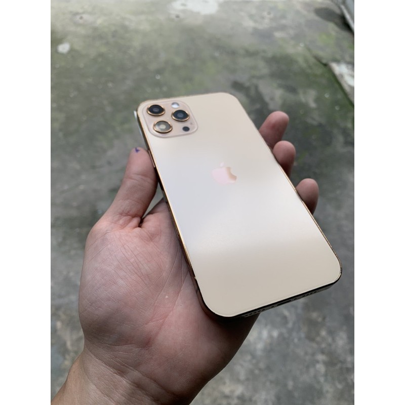 Mô hình trưng bày đầy đủ các dòng iphone 12 pro max