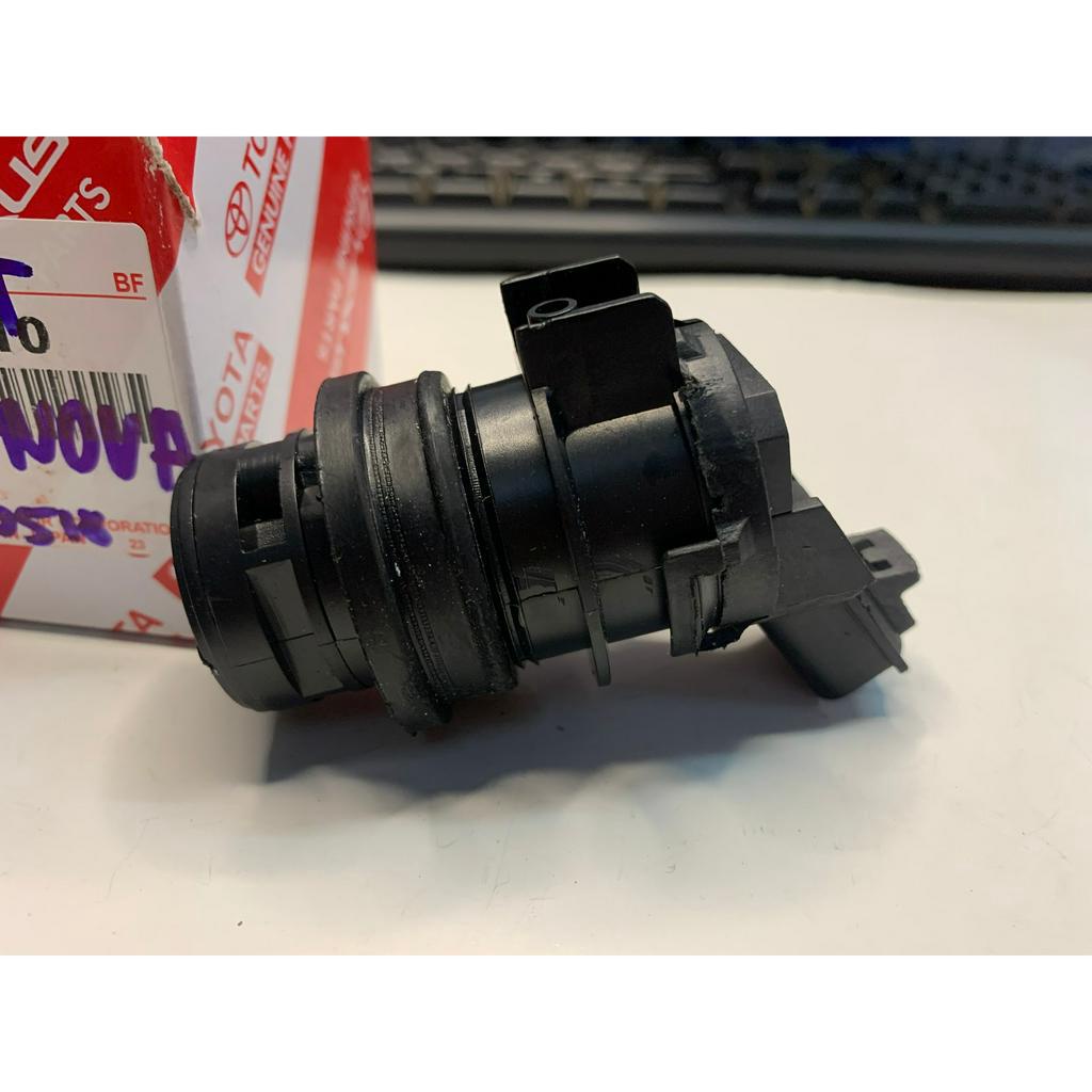 Mô tơ nước rửa kính, bơm nước xịt kính xe Fortuner, Vios, Camry, INNOVA Đời cũ...