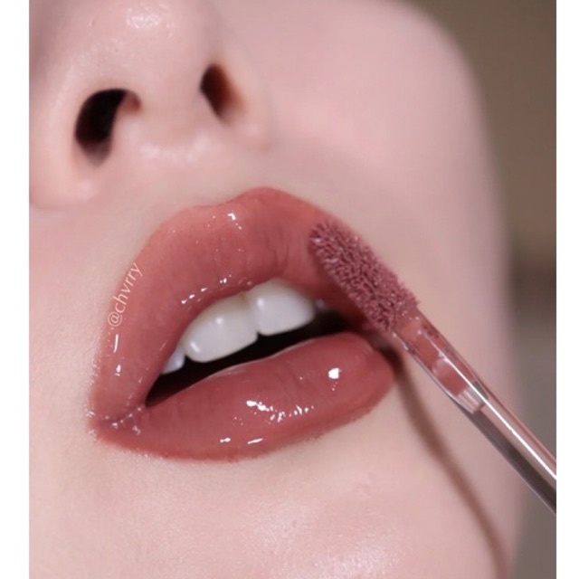 Son bóng ELF Lip Plumping Gloss