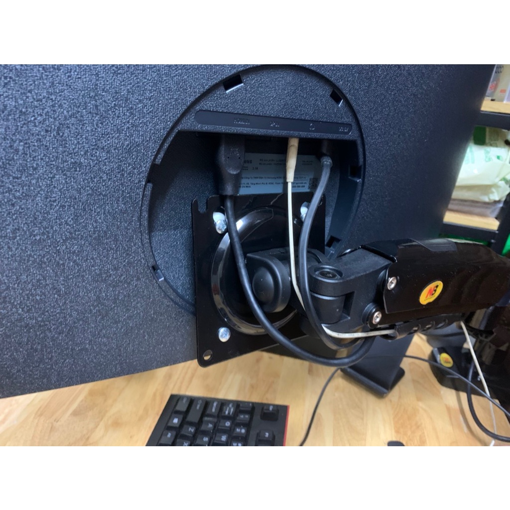 VESA ADAPTER màn hình SAMSUNG UR59C