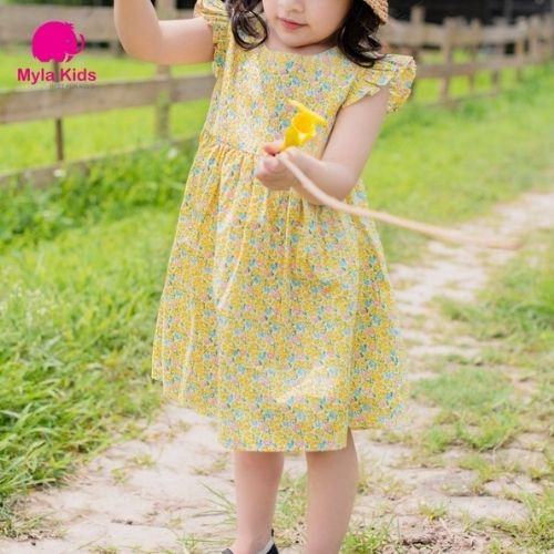 Đầm bé gái họa tiết hoa nhí màu vàng tay cánh tiên  Mylakids chất liệu thô cotton an toàn cho da bé