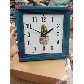Đồng Hồ Treo Tường Hình Vuông -đường kính 30cm- nhiều mầu giao ngẫu nhiên