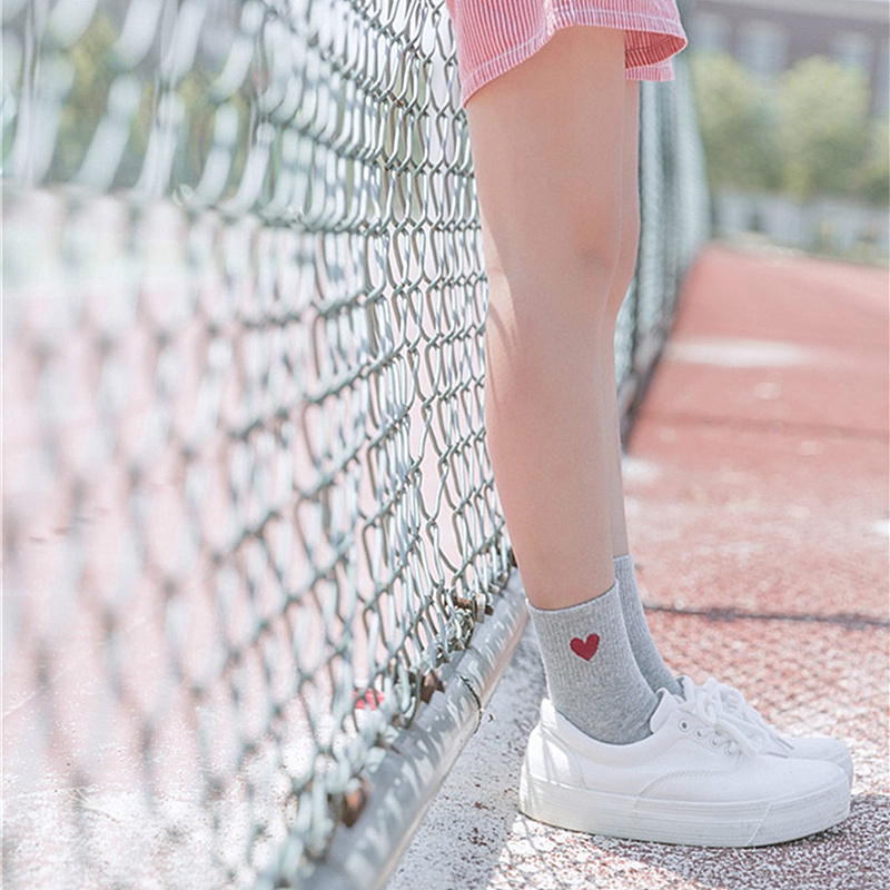 Vớ Cotton Thể Thao Cổ Cao Vừa Bắp Chân Thêu Hình Trái Tim Dễ Thương Thời Trang Nhật Bản Cho Nữ