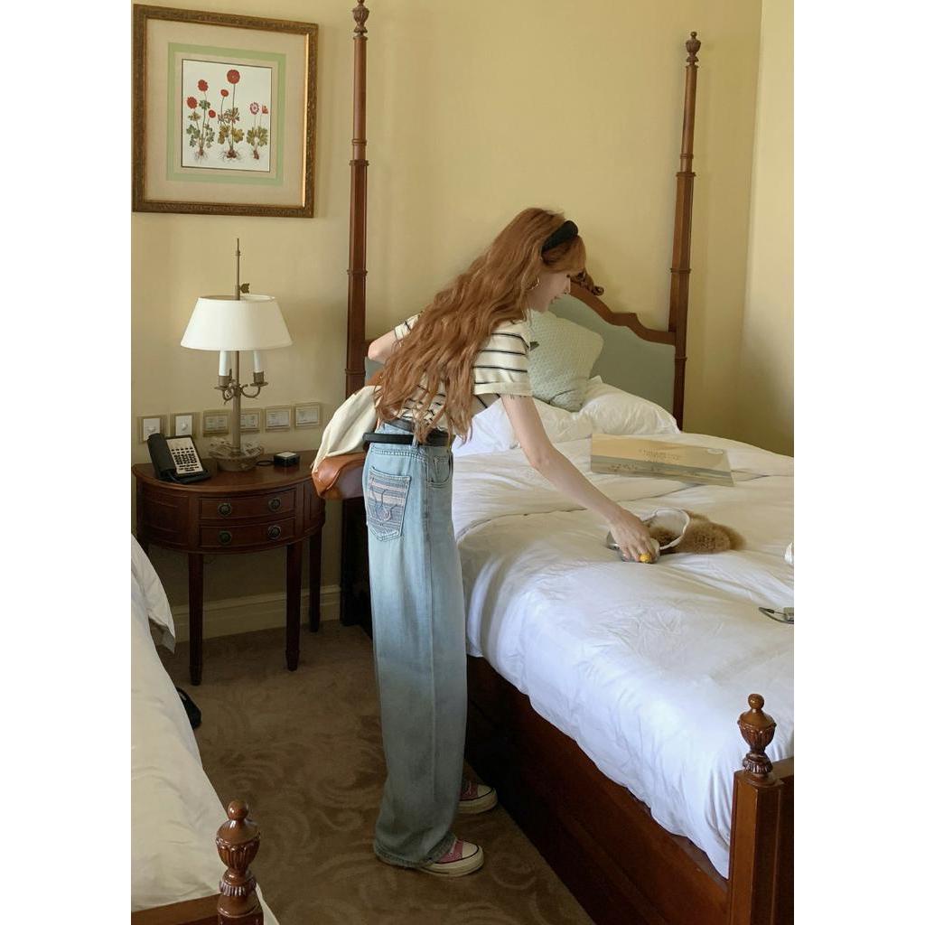 Quần Denim Ống Suông Phối Túi Thêu Họa Tiết Hoài Niệm Cổ Điển 63166