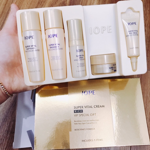 BỘ DƯỠNG DA IOPE MINI