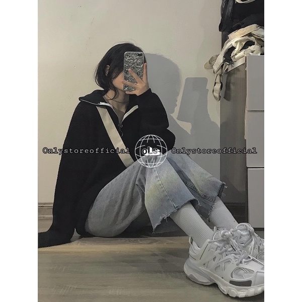 Áo len cổ lọ có khoá và quần jeans rách gấu, nhận hàng có vấn đề liên hệ shop trước khi đánh giá