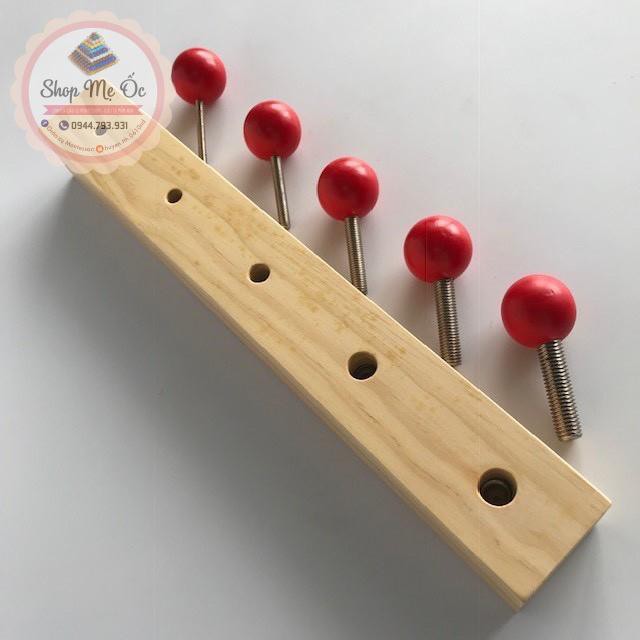 Giáo cụ Montessori - Bộ xoáy ốc vít núm đỏ BOLTS &amp; NUTS SETS