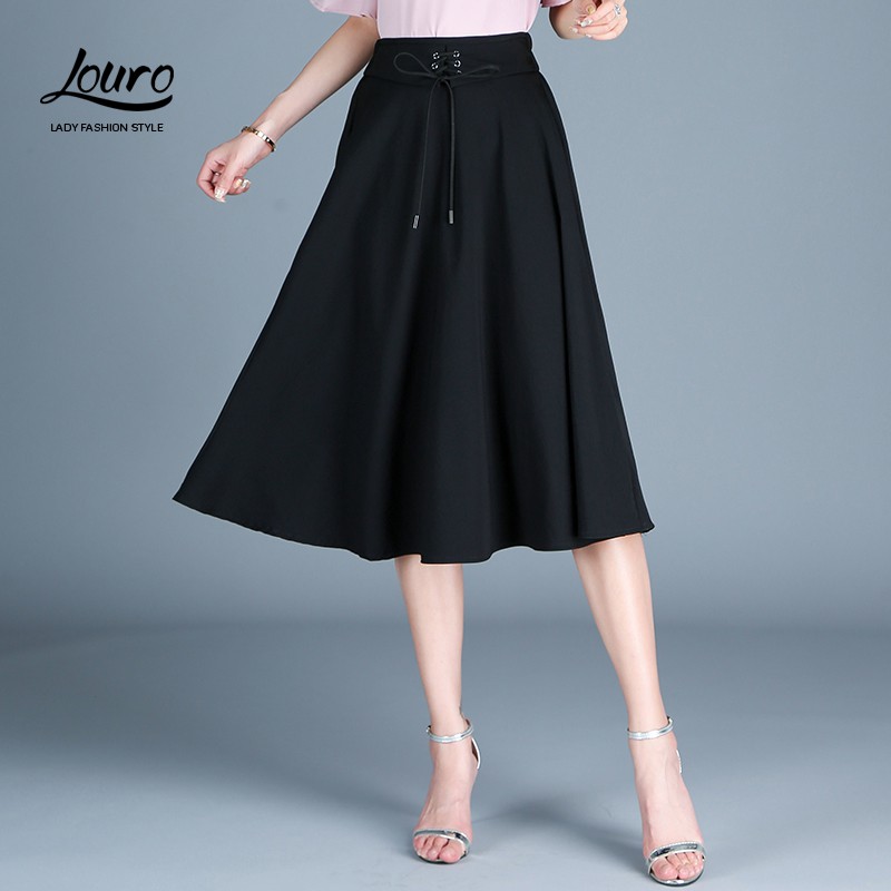 Chân váy dài Louro L704, mẫu chân váy dài đẹp dáng qua gối, dây đan eo xòe 360 độ nhẹ nhàng thanh lịch, cao cấp