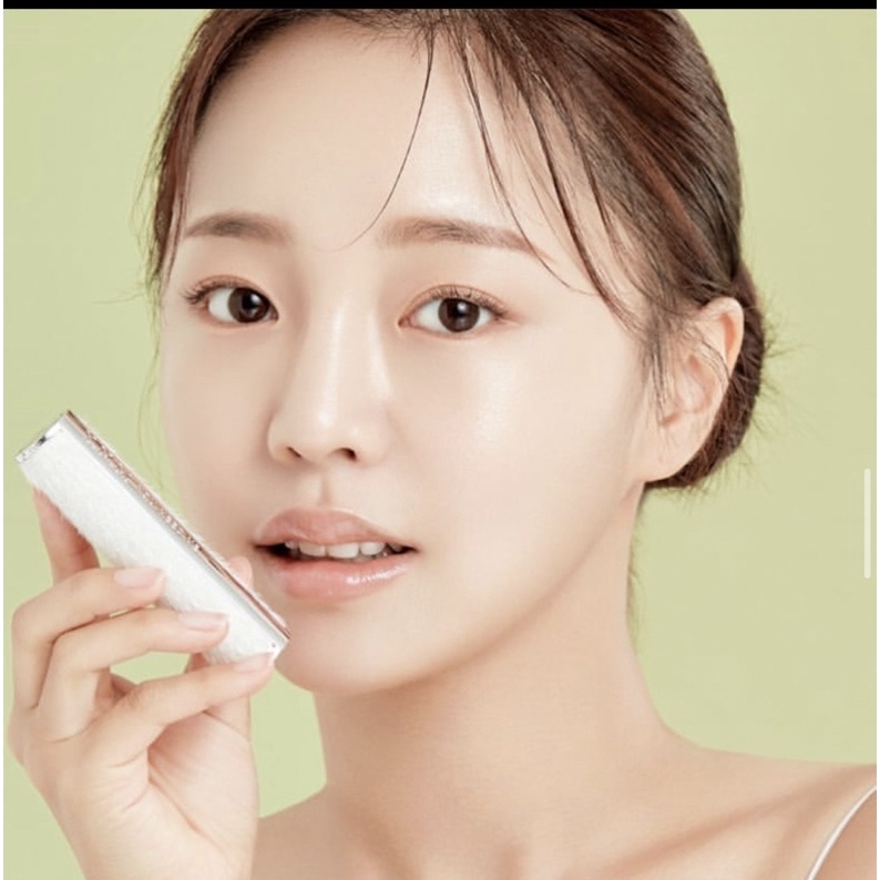 SON DƯỠNG MÔI KHÔNG MÀU YNM NATURAL HONEY LIP BALM