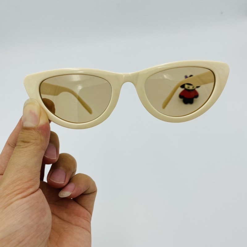 Kính mát thời trang nữ dáng mắt mèo