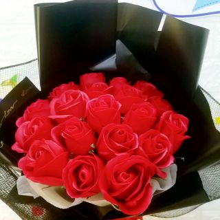 Hoa sáp thơm bó 19 bông đỏ và hồng mix