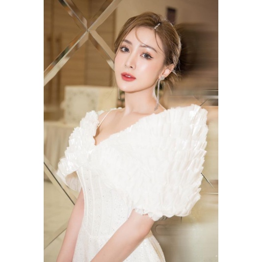 Đầm Lynhaki trễ vai cánh thiên nga cao cấp che khuyết điểm vai to vải tafta nhũ ánh kim mochouse83