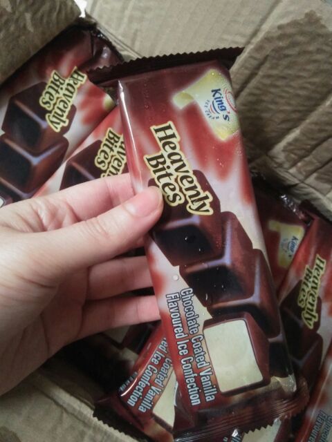 . Kem viên vani vỏ socola giòn Thái Lan 295k/thùng 30thanh