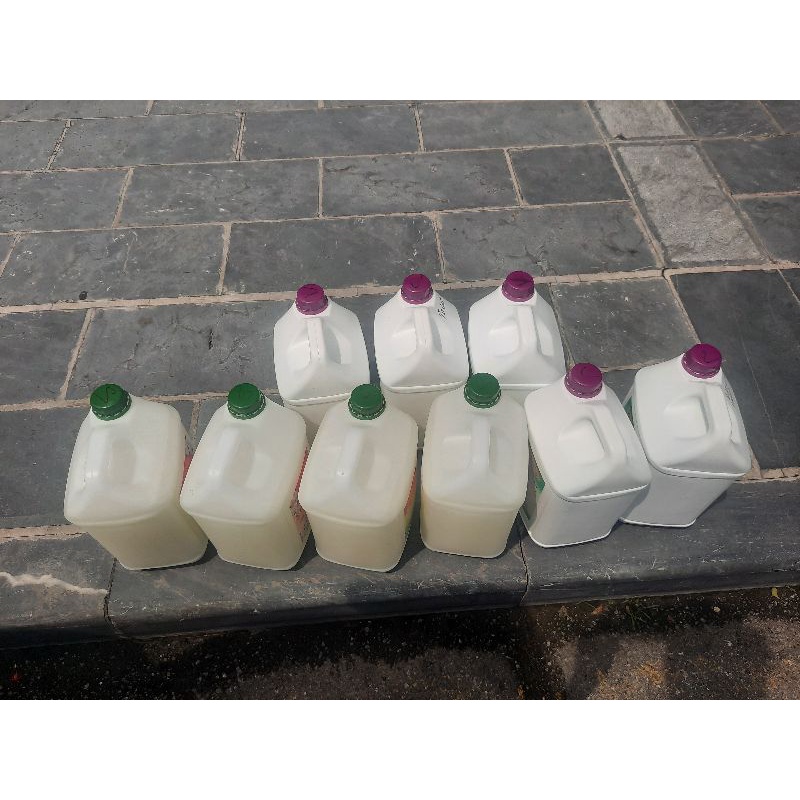 Tẩy nhà vệ sinh can 10L