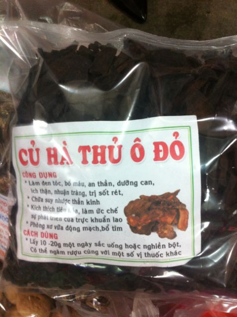 Củ hà thủ ô đỏ