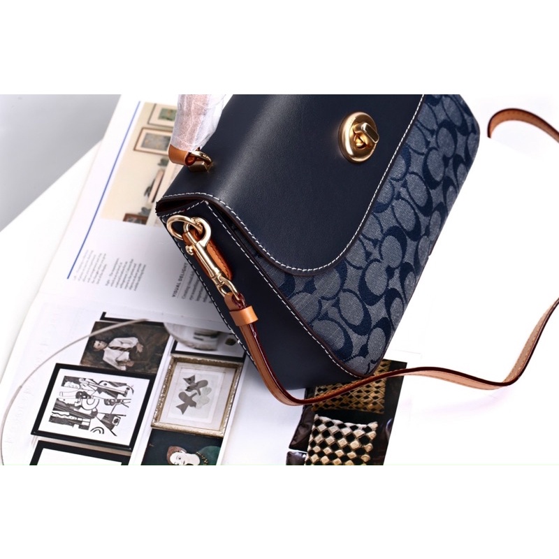 Túi xách Coach Marlie phối jeans cực chất