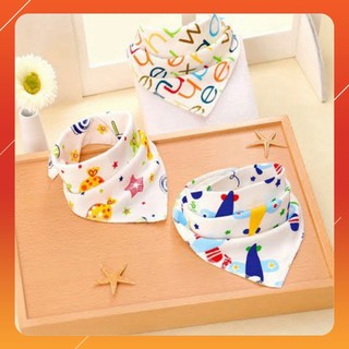 Set 5 khăn yếm tam giác cotton 2 lớp có nút bấm