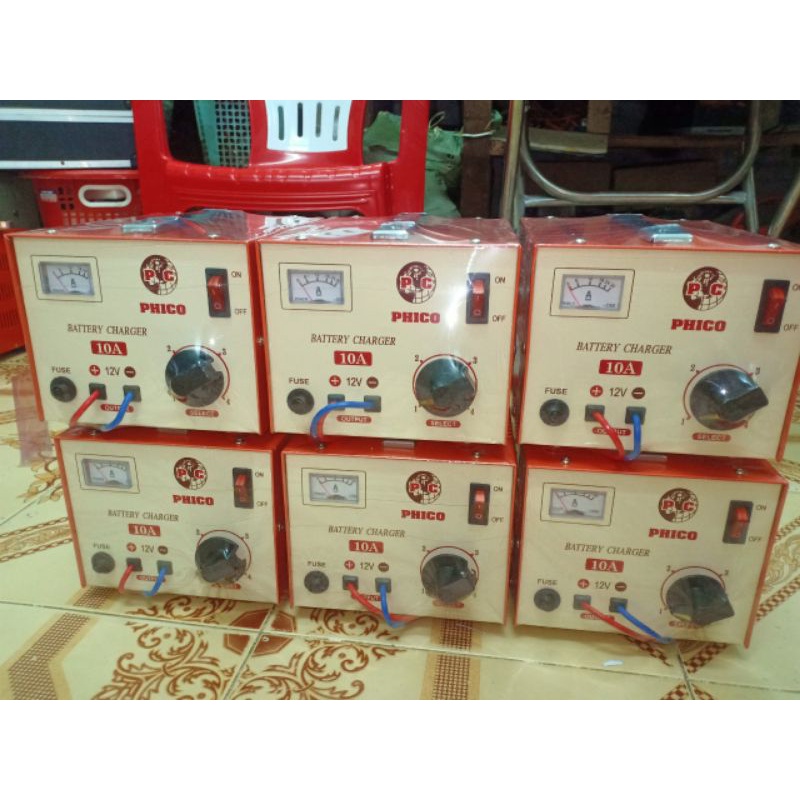 Sạc bình ô tô 10A dùng cho các dòng bình 75Ah đổ lại trên các dòng xe con.