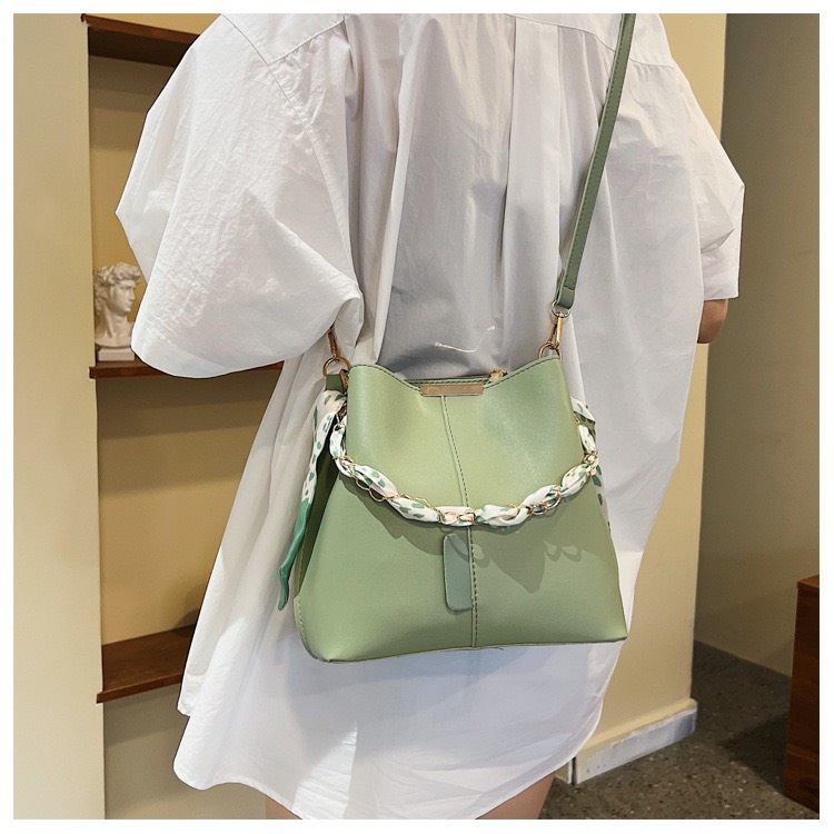 Túi Xách Nữ Đeo Chéo khuy cài Big Size Tote Da Pu Cao Cấp Mềm Mại Có Thể Xách Tay