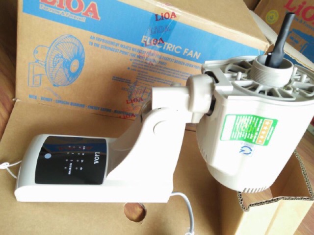 Quạt Lioa treo Tường