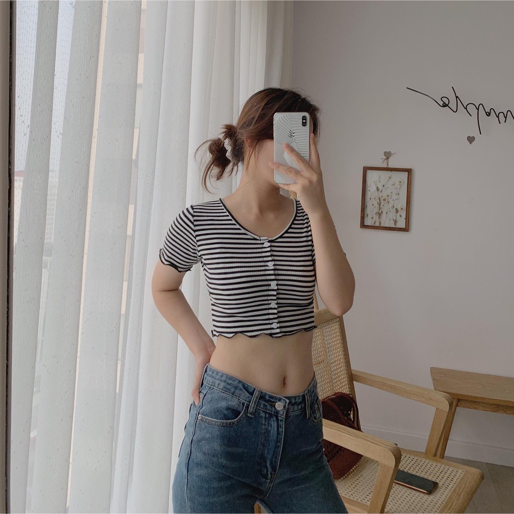 [Mã WASKT304 giảm 15% tối đa 30K đơn 99K] áo thun cúc ngực ngắn tay TKP96 1994closet | BigBuy360 - bigbuy360.vn