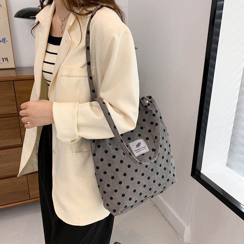 Túi Xách Nữ Vải Nhung Họa Tiết Chấm Bi Thời Trang