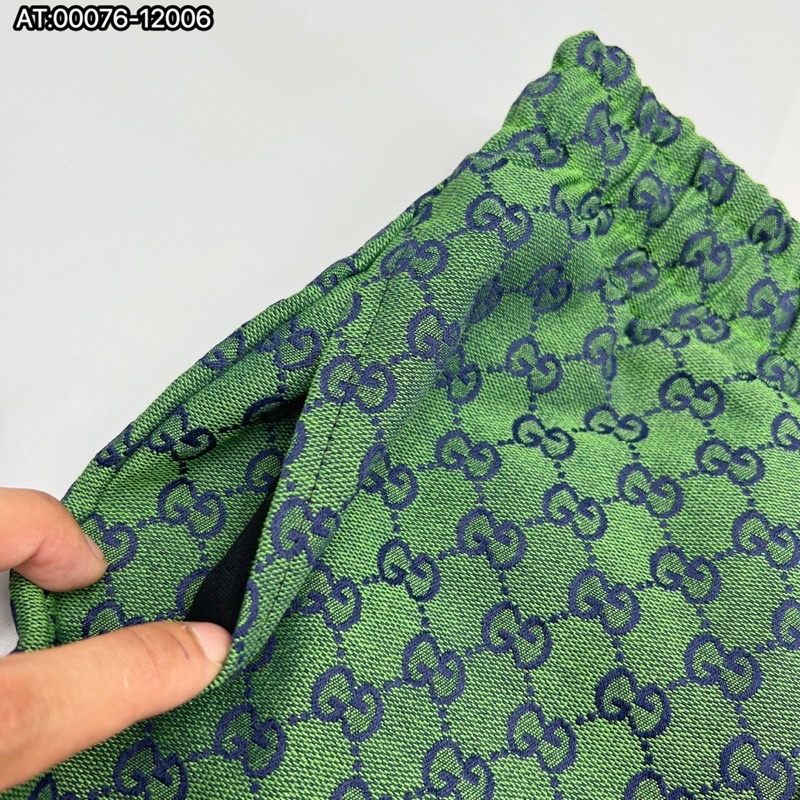 Quần Short Gucci logo Thêu màu xanh lá cực chất