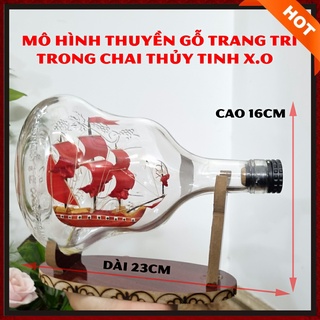 Mô Hình Thuyền Gỗ Trong Chai Thủy Tinh Hennessy Lớn - Dài 16cm - Buồm đỏ