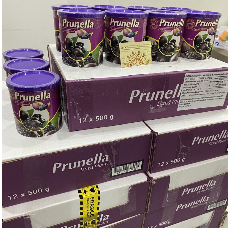 Mận đen sấy dẻo Chile  hộp 500gram, ngọt vừa và vị chua thanh mát