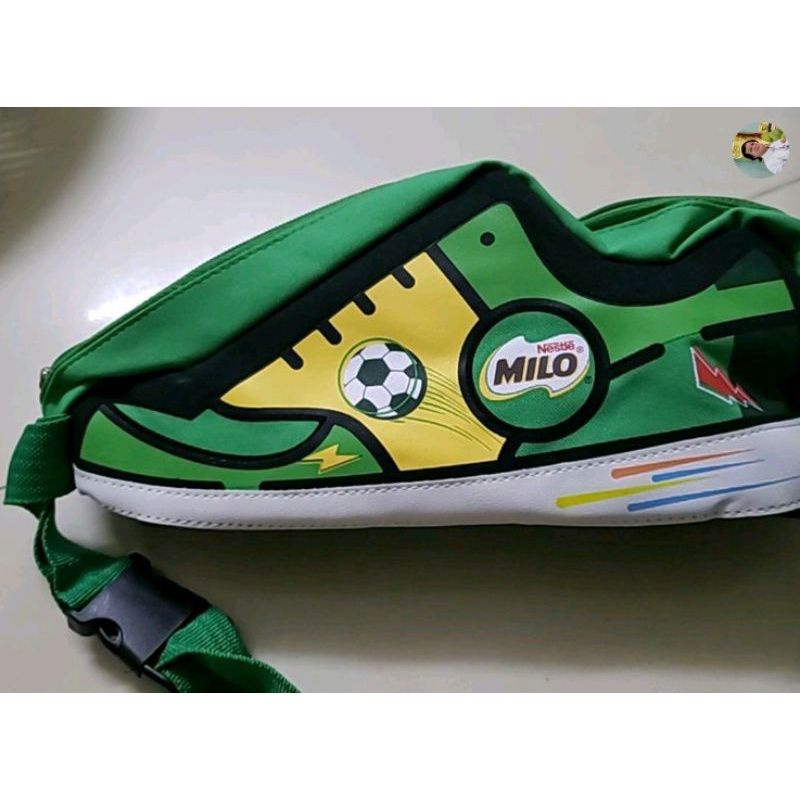 Túi đeo chéo hình chiếc giày Milo thời trang trẻ trung, phù hợp đi chơi đi, thể thao, du lịch dã ngoại