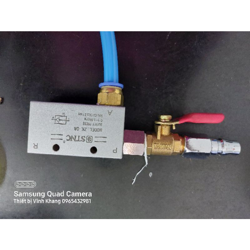 Hút hơi săm bằng khí nén