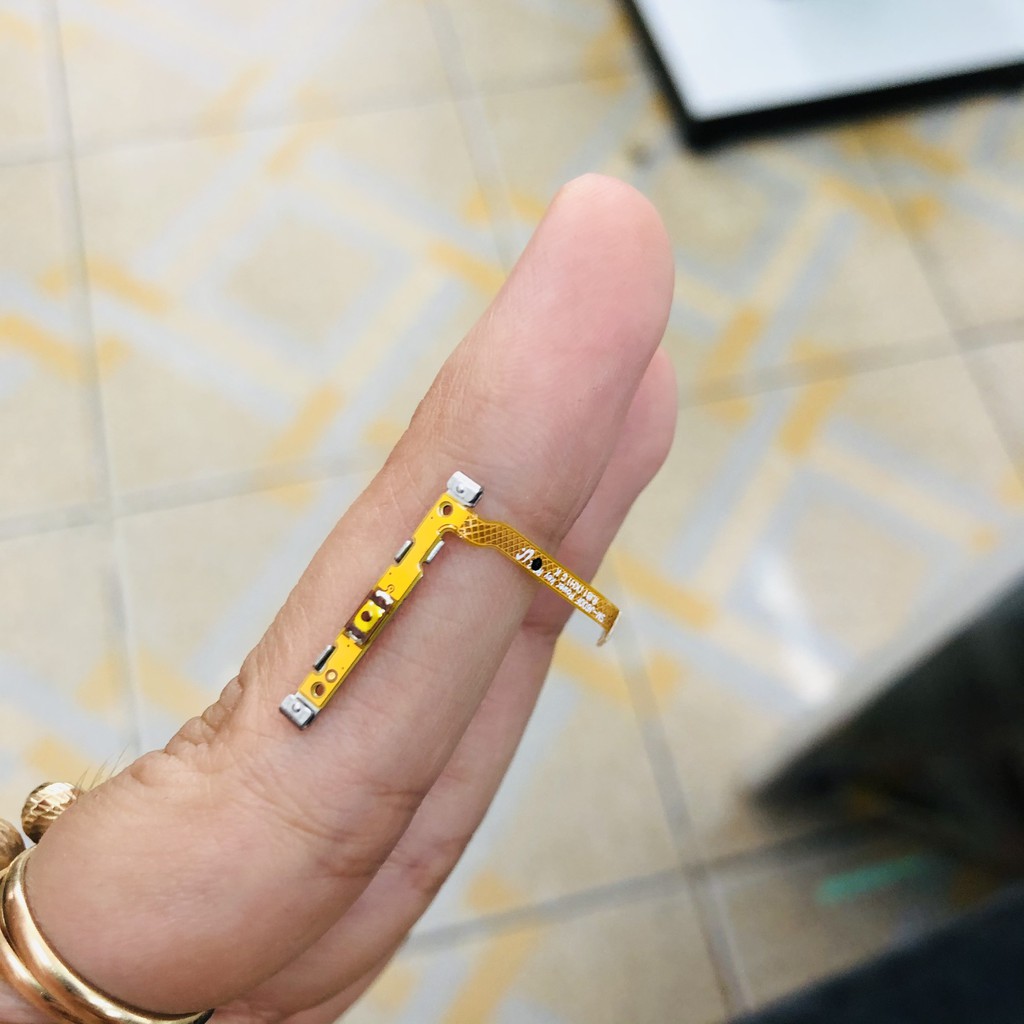 Dây nút nguồn Samsung J4 plus / công tắc nguồn samsung j4 plus zin bóc máy , bảo hành đổi trả