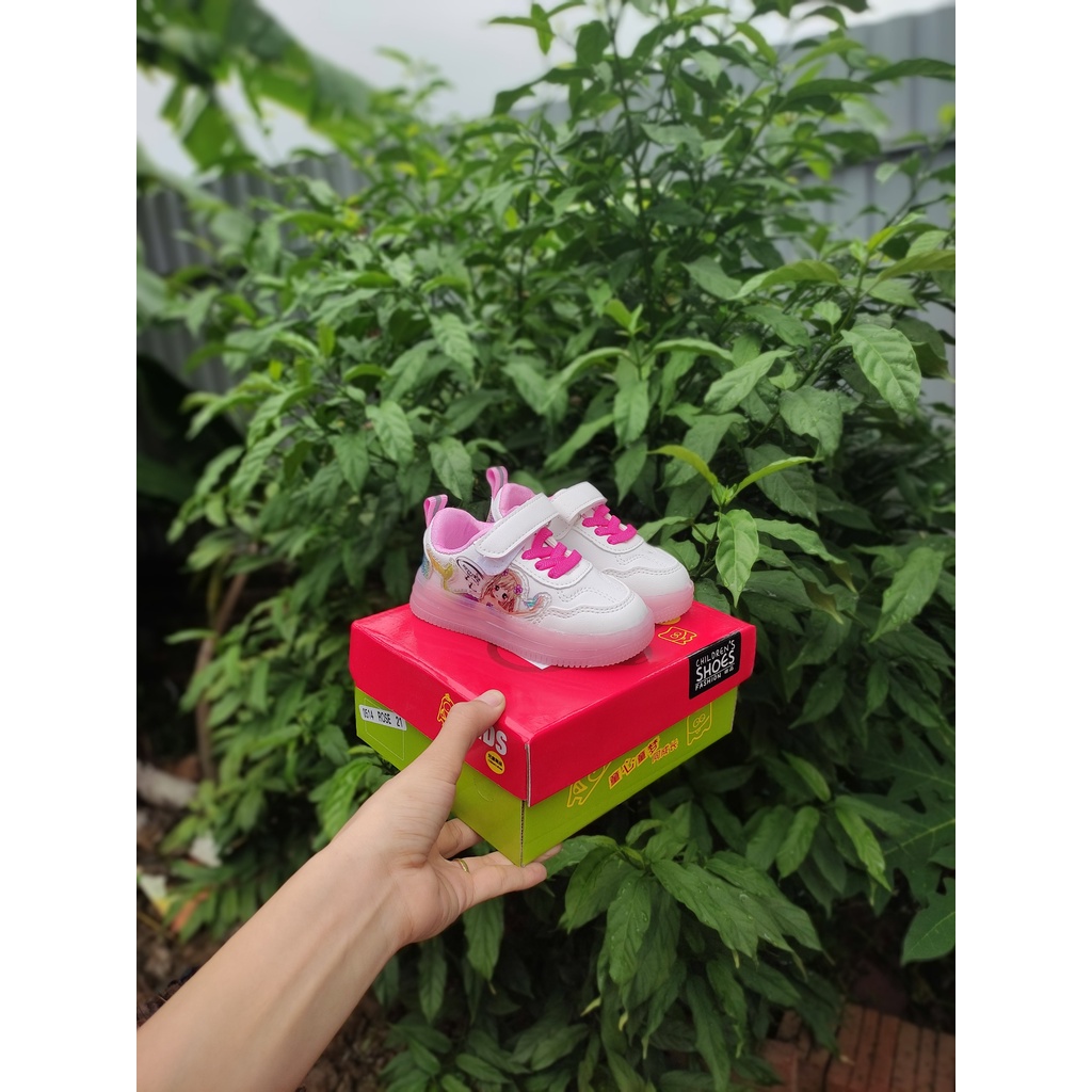 Giày thể thao bé gái có đen led nàng tiên cá màu trắng có quai dán điệu đà 0514