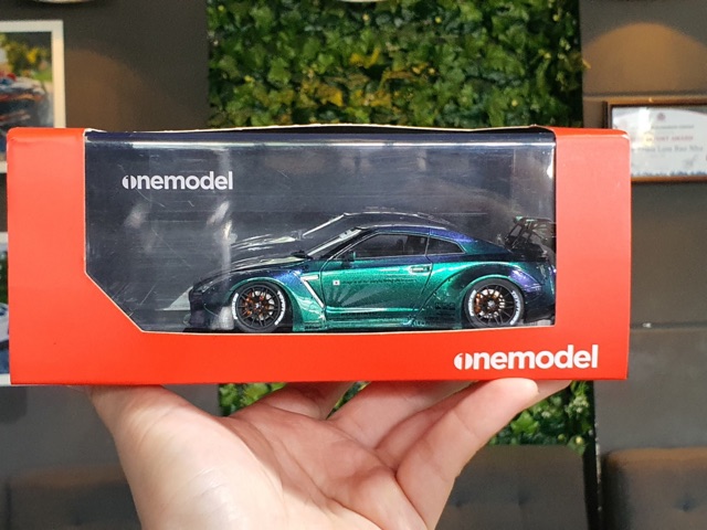 Xe Mô Hình Nissan GTR R35 Liberty Walk 1:43 Onemodel (Chameleon)