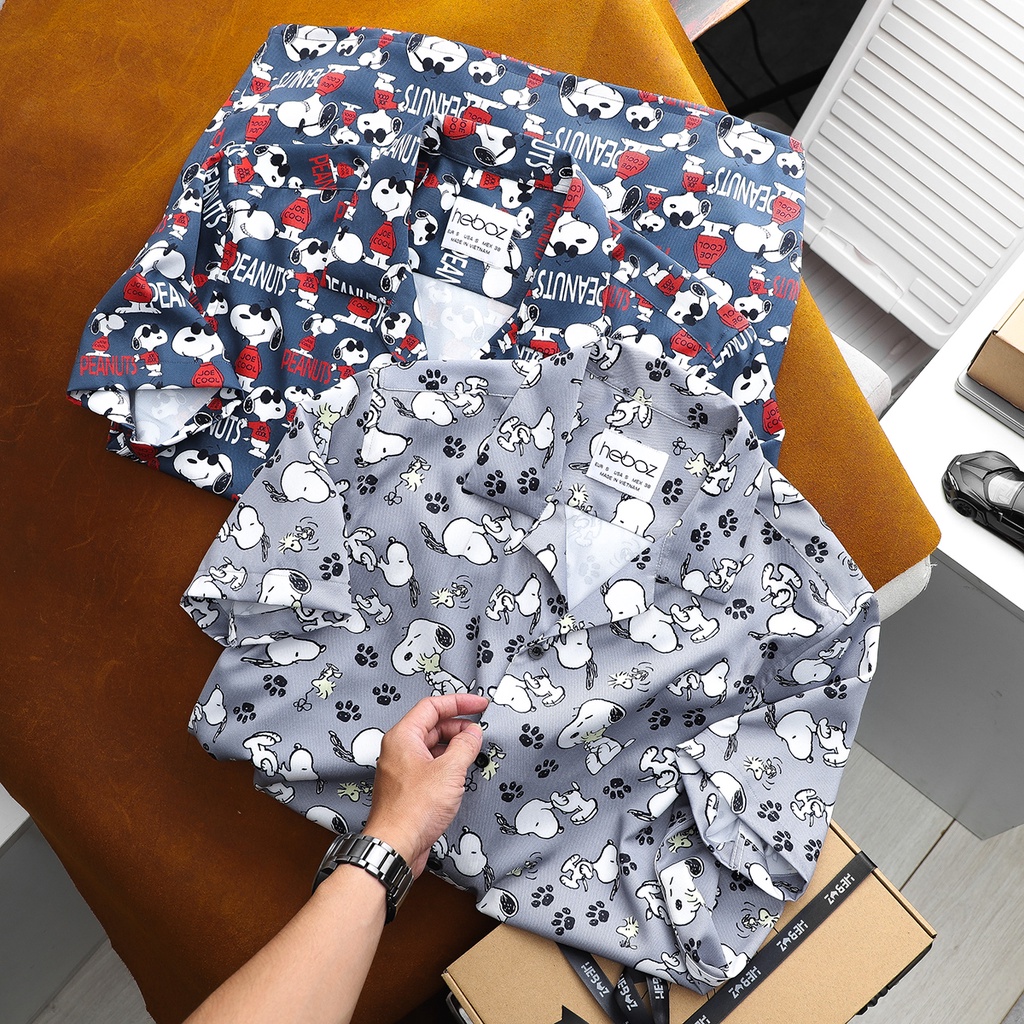 Áo sơ mi pijama nam HEBOZ Snoopy 4M tay ngắn cổ vest, vải lụa gân xéo, form slim fit, hoạ tiết trẻ trung - 00000978