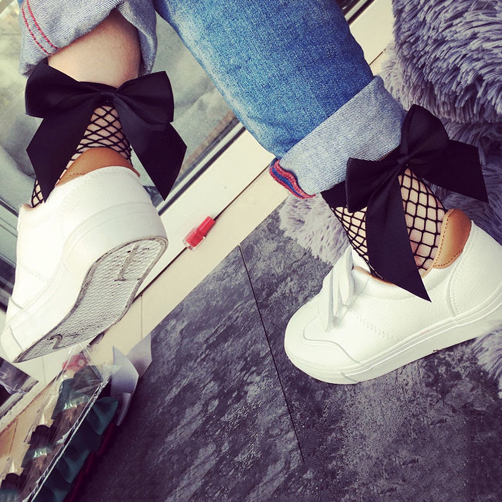 Vớ lưới đính nơ thời trang nữ tính