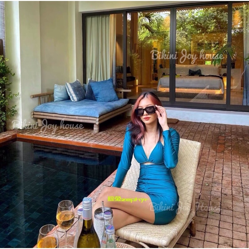 Set bikini 2 mảnh kèm khoác tay dài xẻ ngực nhiều màu