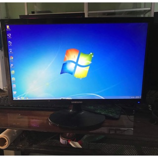 Màn 22 inch lỗi sọc chỉ,hoặc lỗi nhỏ vẫn sử dụng tốt