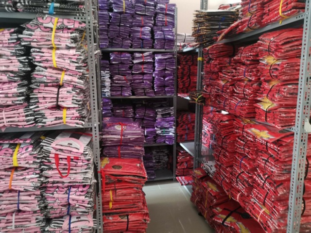 Áo đá banh CLB Leicester City màu hồng | BigBuy360 - bigbuy360.vn