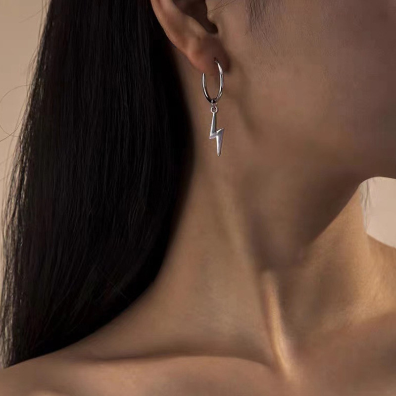 Bông tai 19902 hình tia chớp đơn giản phong cách đường phố