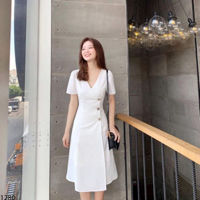Đầm công sở vạt chéo nút gỗ xinh xắn [KÈM ẢNH THẬT] | BigBuy360 - bigbuy360.vn